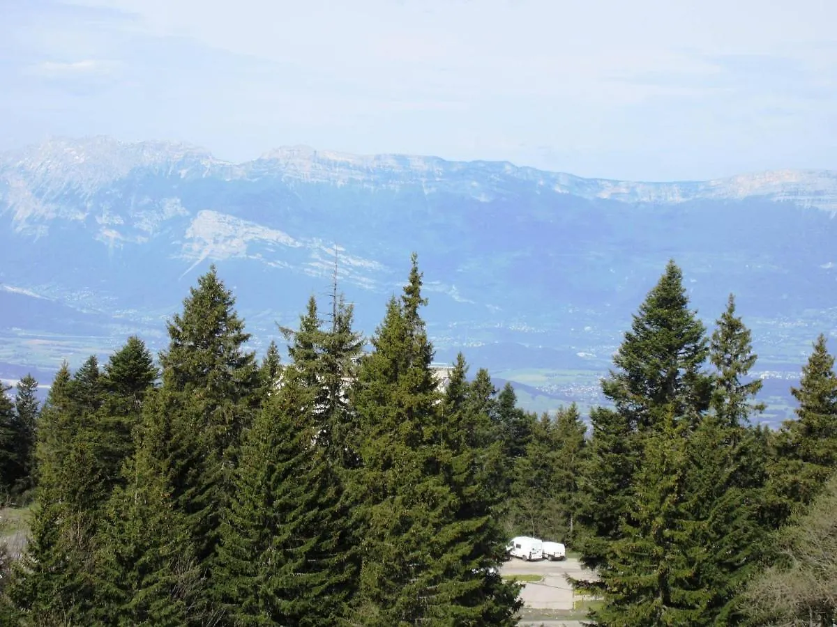 Appartement Pour 6 Pers. Au Pied Des Pistes - Fr-1-549-120 Chamrousse 0*,  France